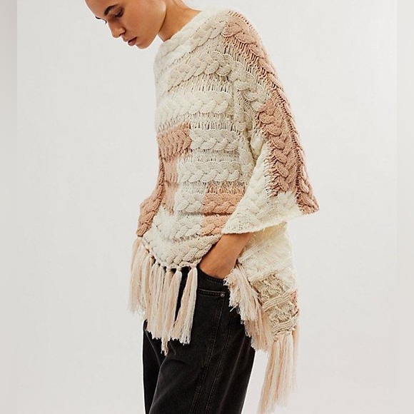 Free People Cable Knit Fringe Poncho O/S Ivory Tan Crochet Pullover Boho Sweater - Picture 4 of 14
